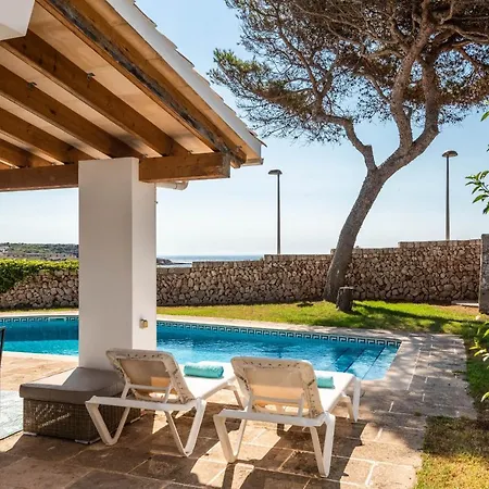 Roxana 3 Bedroom Villa, Es Castell Villa